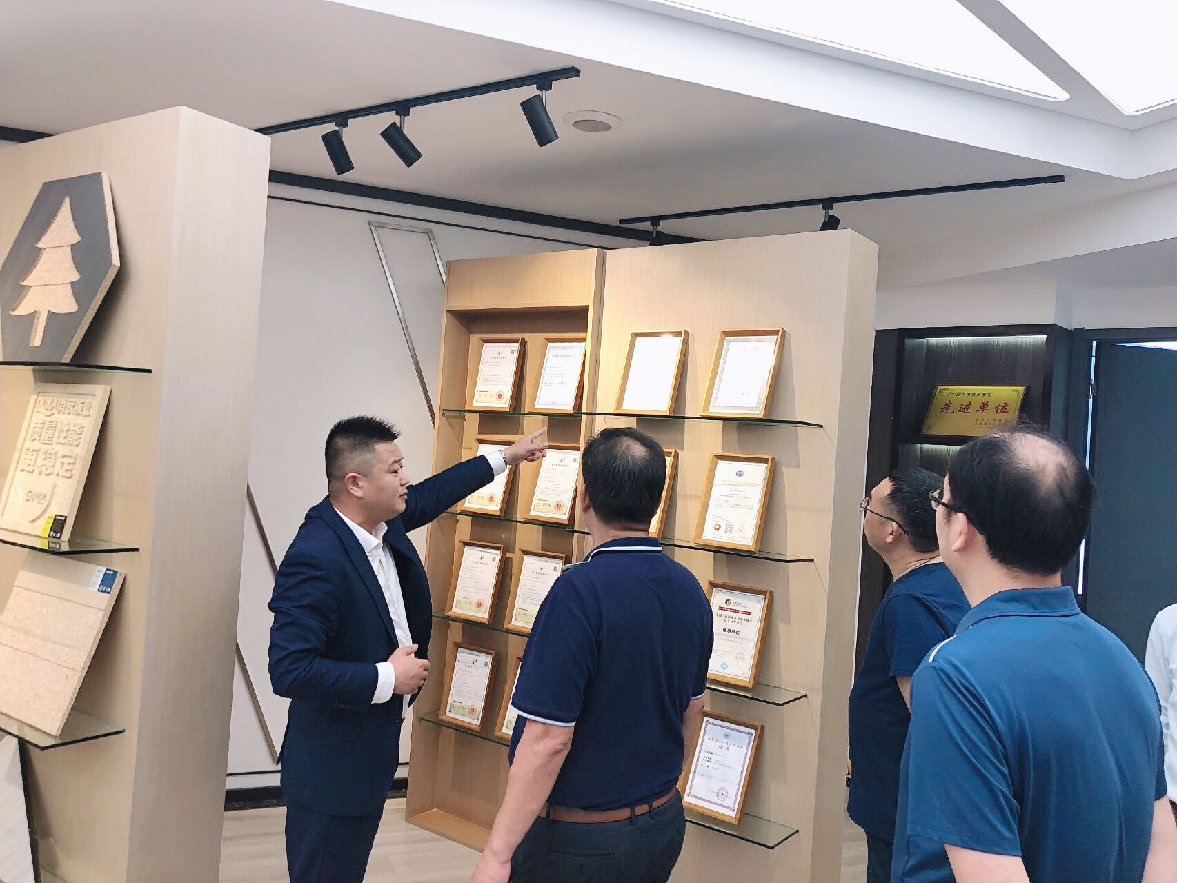展厅2.jpg